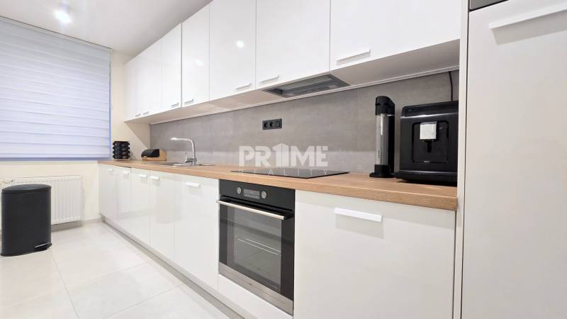 Moderný, rekonštruovaný 3i byt, pivnica, Jašíkova ul., Ružinov - Pošeň