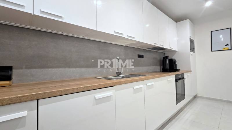 Moderný, rekonštruovaný 3i byt, pivnica, Jašíkova ul., Ružinov - Pošeň