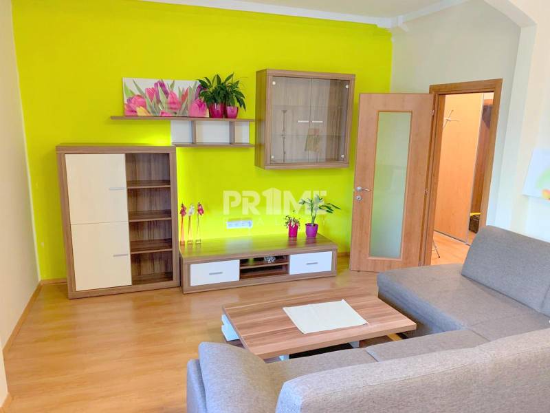 Pekný 1i byt, REKONŠTUKCIA, ŠTRKOVEC, BALKÓN, Svidnícka ulica, Ružinov