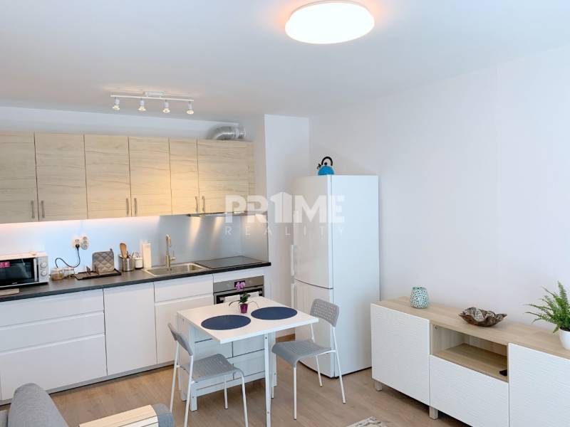 MODERNÝ 2,5i byt, NOVOSTAVBA, BALKÓN, Urban Residence, Nové mesto