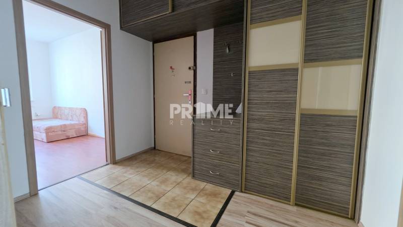 Pekný 3i byt,3 x NEPRIECHODNÁ IZBA, LOGGIA,Turnianska ulica, Petržalka