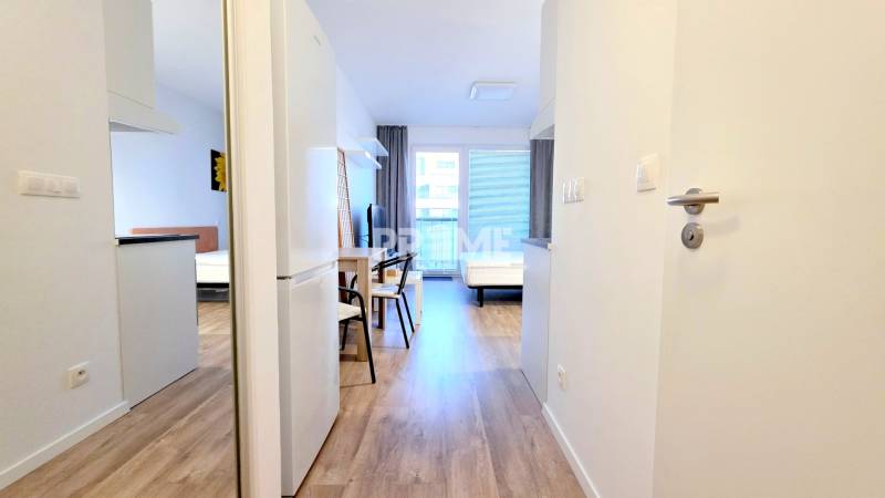 Pekná Garsónka, REKONŠTRUKCIA, BALKÓN, Zuzany Chalupovej, Petržalka