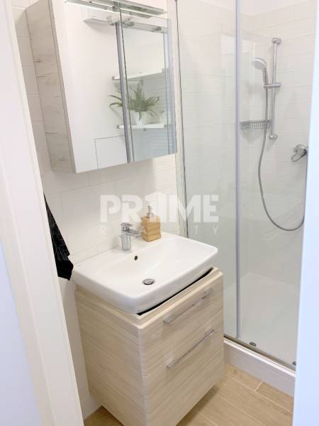 MODERNÝ 2,5i byt, NOVOSTAVBA, BALKÓN, Urban Residence, Nové mesto