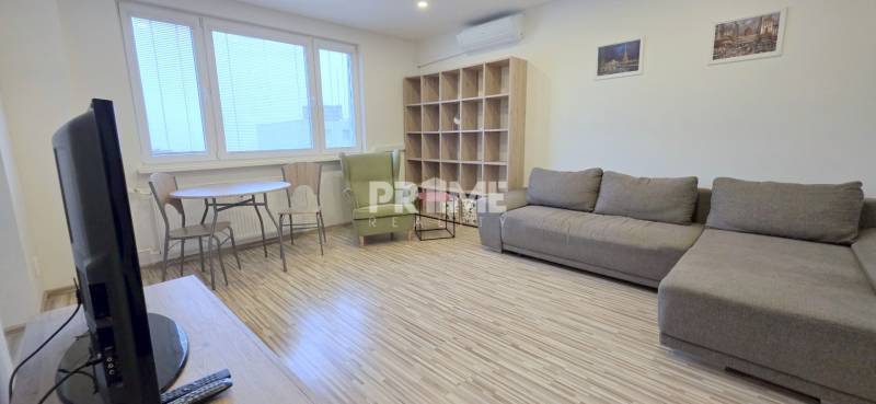 MODERNÝ 2i byt, REKONŠTRUKCIA, KLÍMA, MOZARTOVA ulica, Horský park