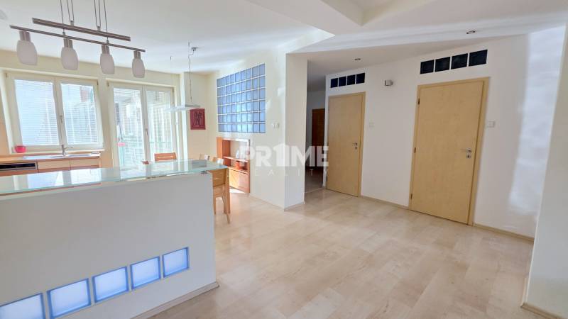 JEDINEČNÝ 2i byt, REKONŠTRUKCIA, 2 x BALKÓN, Kúpeľná ulica,Staré Mesto