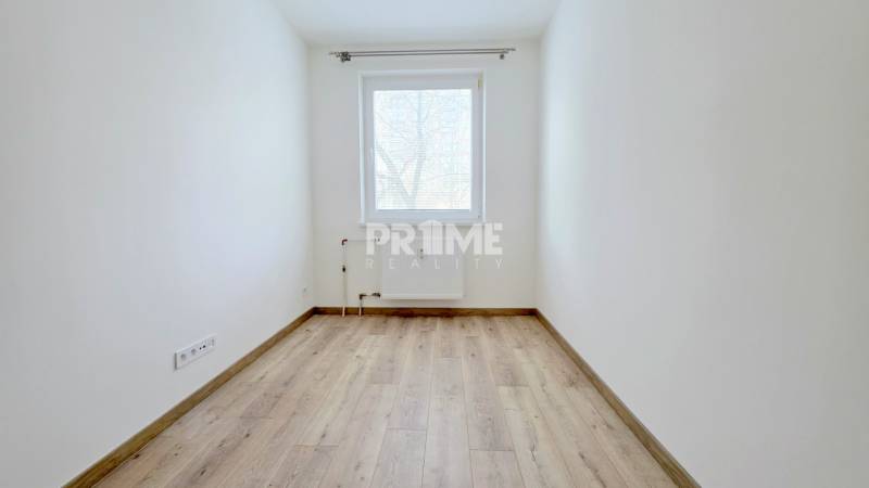 BÝVAJ PRVÝ v 2i byte, REKONŠTRUKCIA, BALKÓN, Jána Smreka, DNV 