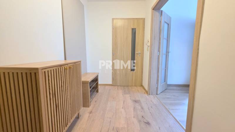 BÝVAJ PRVÝ v 2i byte, REKONŠTRUKCIA, BALKÓN, Jána Smreka, DNV 