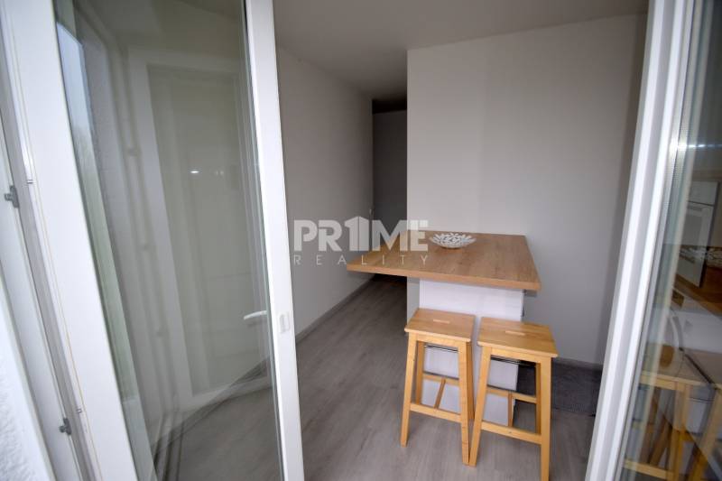 SLNEČNÝ 2i byt, REKONŠTRUKCIA, 2 X SAMOST.IZBA, BALKÓN, Haburská ulica