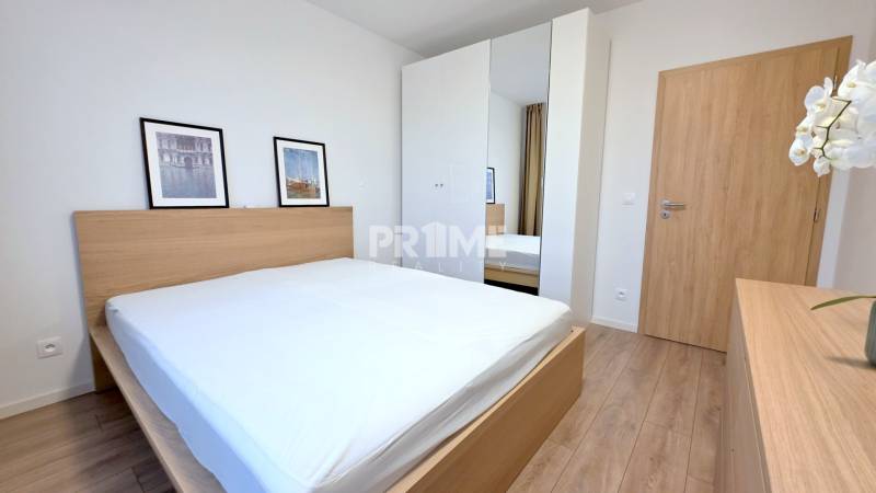 BÝVAJ PRVÝ V 2,5i byte, OVOC.SADY, BALKÓN,PARKING, Ivanska cesta