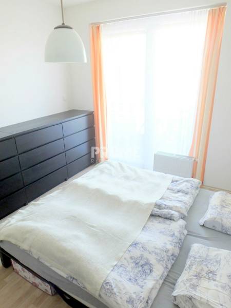 MODERNÝ 2i BYT, SLNEČNICE, KLÍMA, LOGGIA, PARKING, Petržalka