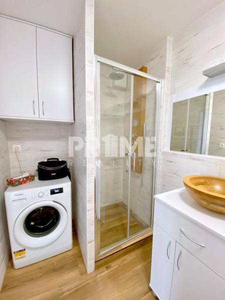 MODERNÝ 3i byt, NOVOSTAVBA, TERASA ( 84 m2), Muchovo námestie