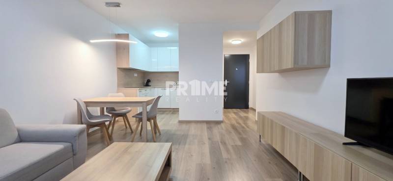 MODERNÝ 2i byt, NOV., PARKING, LOGGIA, VÝHĽAD, FUXOVA, Bosákova ulica