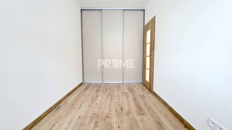 BÝVAJ PRVÝ v 2i byte, REKONŠTRUKCIA, BALKÓN, Jána Smreka, DNV 