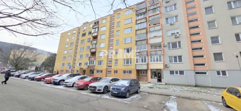 BÝVAJ PRVÝ v 2i byte, REKONŠTRUKCIA, BALKÓN, Jána Smreka, DNV 