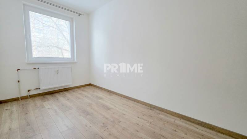 BÝVAJ PRVÝ v 2i byte, REKONŠTRUKCIA, BALKÓN, Jána Smreka, DNV 