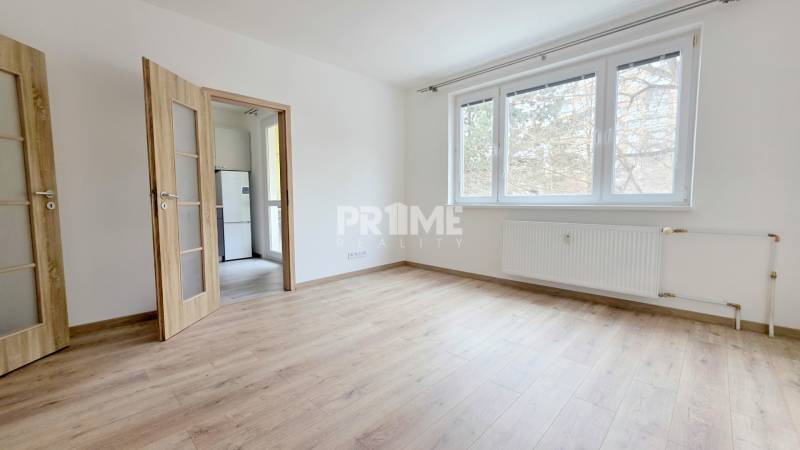 BÝVAJ PRVÝ v 2i byte, REKONŠTRUKCIA, BALKÓN, Jána Smreka, DNV 