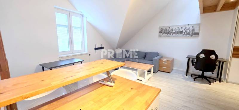 U NÁS !!! MEZONETOVÝ 2i byt, REKONŠTRUKCIA, KLÍMA, Štefanovičova ulica