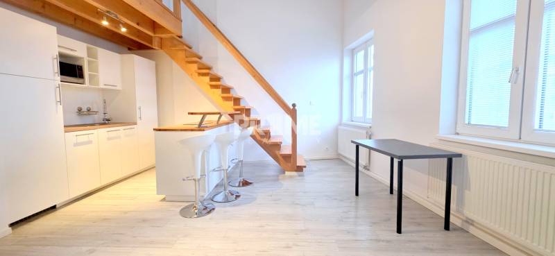 U NÁS !!! MEZONETOVÝ 2i byt, REKONŠTRUKCIA, KLÍMA, Štefanovičova ulica