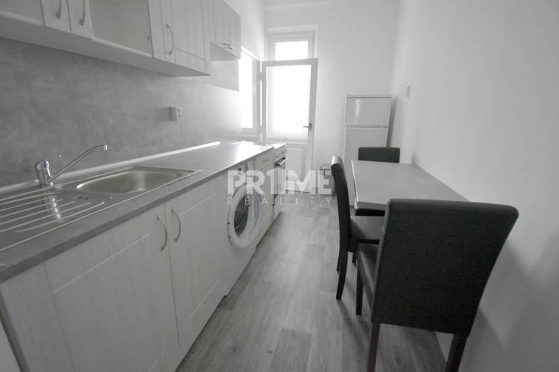 Pekný 3i byt, 3 x NEPRIECH.IZBA, BALKÓN, Radarová ulica, Ostredky