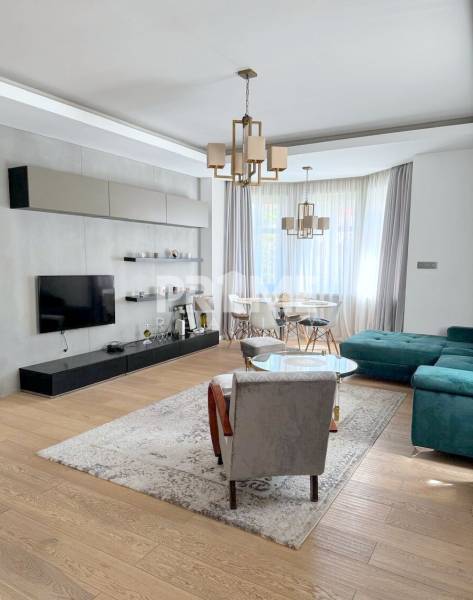 U NÁS !!! LUXUSNÝ ( 100 m2 ) 2i BYT, VÝHĽAD NA BRAT.HRAD, Palisády