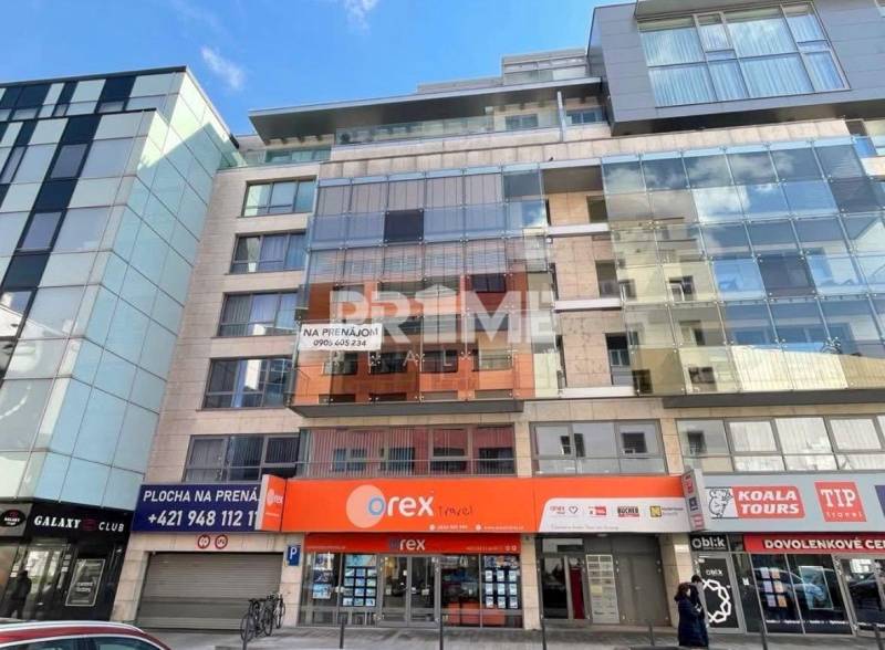 Moderný apartmán s veľkým balkónom, centrum mesta, Dunajská ul., BA