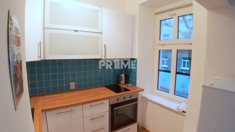 Pekný 2i byt, REKONŠTRUKCIA, CENTRUM, Bukureštská ulica, Staré Mesto