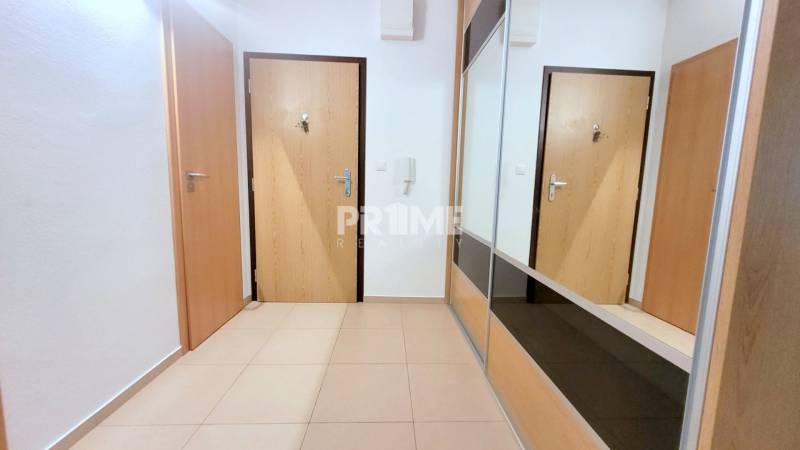 NOVINKA !!! MODERNÝ 2i byt, REKONŠTRUKCIA, LOGGIA, Palkovičova ulica