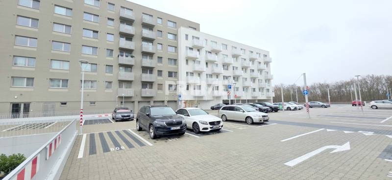 BÝVAJ PRVÝ V 2,5i byte, OVOC.SADY, BALKÓN,PARKING, Ivanska cesta