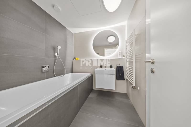 EXKLUZÍVNY 2i byt (16 p.),SKY PARK, KLÍMA, VÝHĽAD, PARKING, VEŽA I