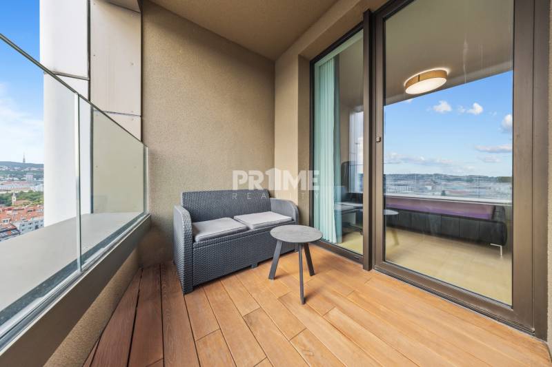 EXKLUZÍVNY 2i byt (16 p.),SKY PARK, KLÍMA, VÝHĽAD, PARKING, VEŽA I