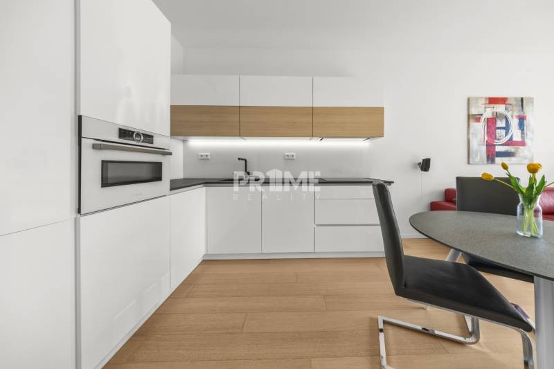 EXKLUZÍVNY 2i byt (16 p.),SKY PARK, KLÍMA, VÝHĽAD, PARKING, VEŽA I