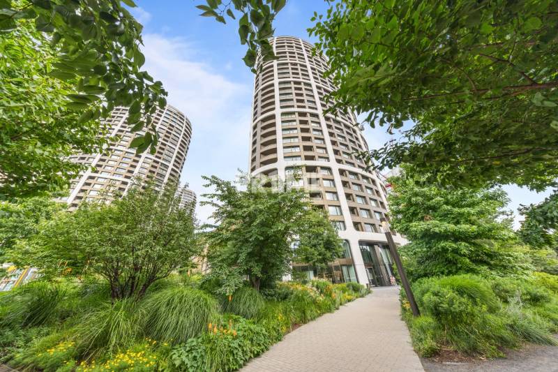 EXKLUZÍVNY 2i byt (16 p.),SKY PARK, KLÍMA, VÝHĽAD, PARKING, VEŽA I