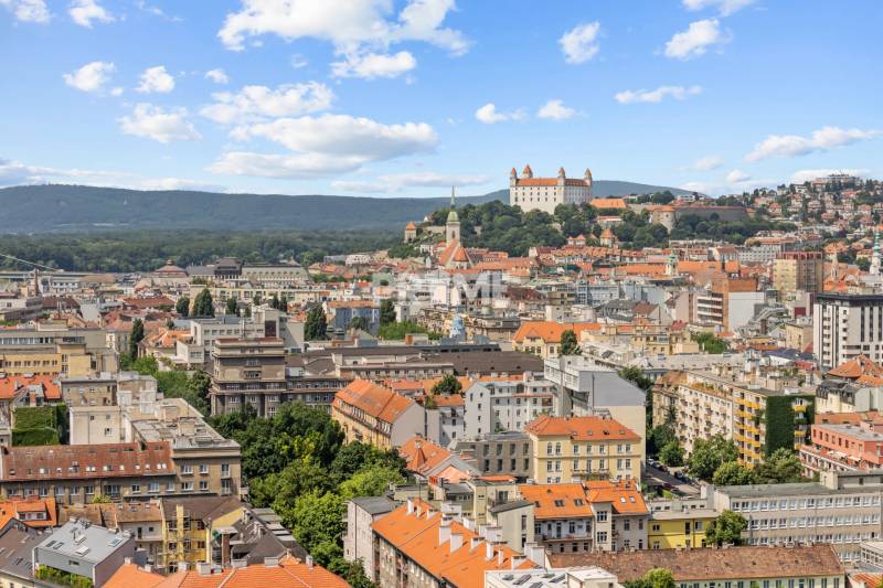 EXKLUZÍVNY 2i byt (16 p.),SKY PARK, KLÍMA, VÝHĽAD, PARKING, VEŽA I