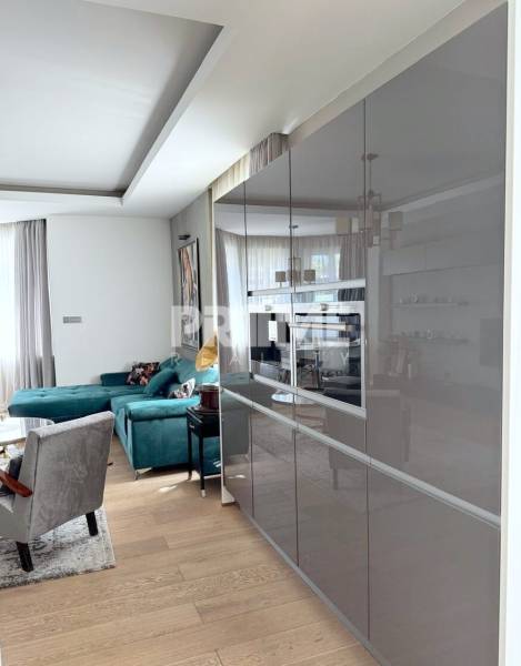 U NÁS !!! LUXUSNÝ ( 100 m2 ) 2i BYT, VÝHĽAD NA BRAT.HRAD, Palisády