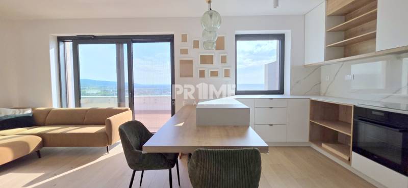 LUXUSNÝ 3i byt,PARKING,CHLADENIE,TERASA,Grand Koliba, Frankovská ulica