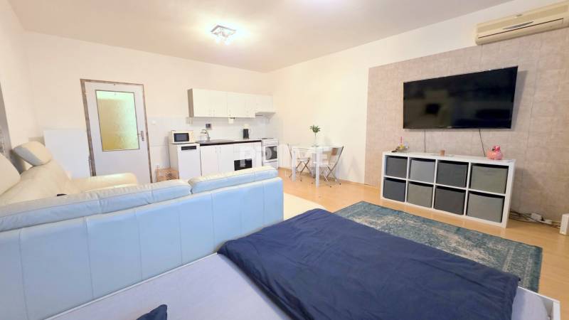 SLNEČNÝ 1i byt, PEGAS, LOGGIA, KLÍMA, Vyšehradská ulica, Petržalka