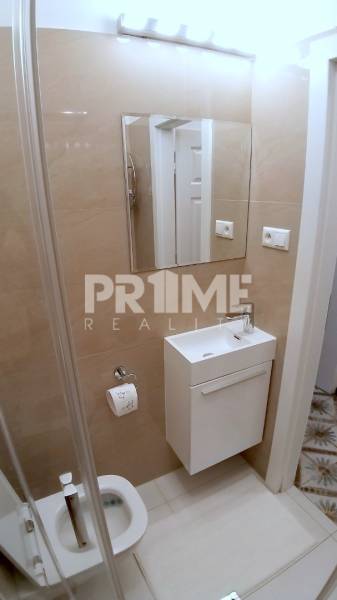 Pekný 2i byt, REKONŠTRUKCIA, CENTRUM, Bukureštská ulica, Staré Mesto