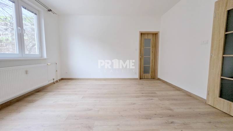 BÝVAJ PRVÝ v 2i byte, REKONŠTRUKCIA, BALKÓN, Jána Smreka, DNV 