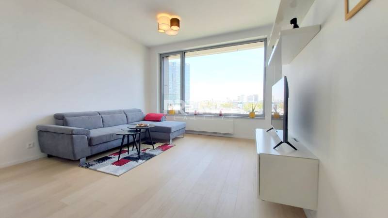 JEDINEČNÝ 2i byt, NOVOSTAVBA, KLÍMA, VÝHĽAD, PARKING, SKY PARK