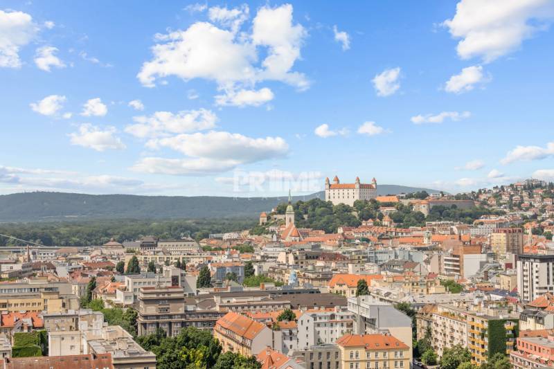ŠTÝLOVÝ 2i byt,SKY PARK,VÝHĽAD,LOGGIA,PARKING,VEŽA II,Továrenská ul.