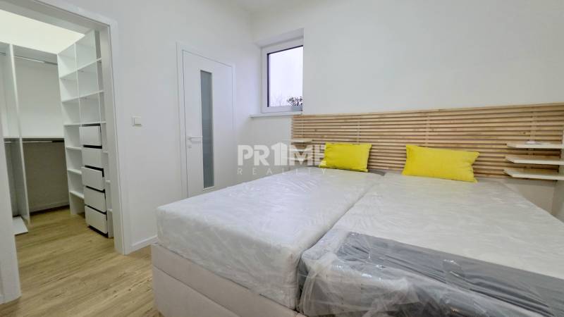 BÝVAJ PRVÝ v 4,5i byte, NOVOSTAVBA, KLÍMA, PARKING, Trnková ulica