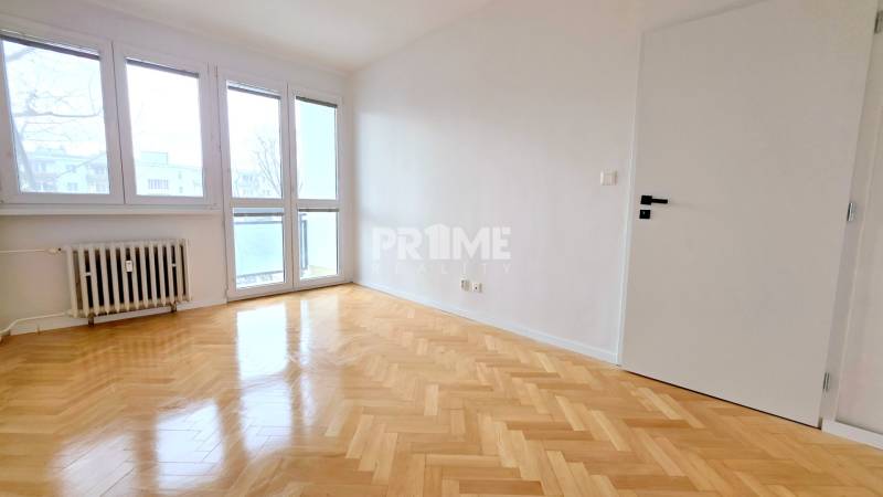 MODERNÝ 3i byt, KOMPLETNÁ REKONŠTRUKCIA, LOGGIA, BALKÓN, Narcisová ul.