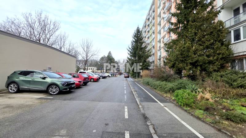 MODERNÝ 3i byt, KOMPLETNÁ REKONŠTRUKCIA, LOGGIA, BALKÓN, Narcisová ul.