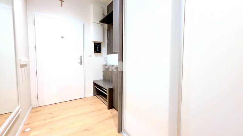 LUXUSNÝ 3i byt, TERASA, PARKING, KLÍMA, ZELENÁ HORKA, Ďumbierska ulica