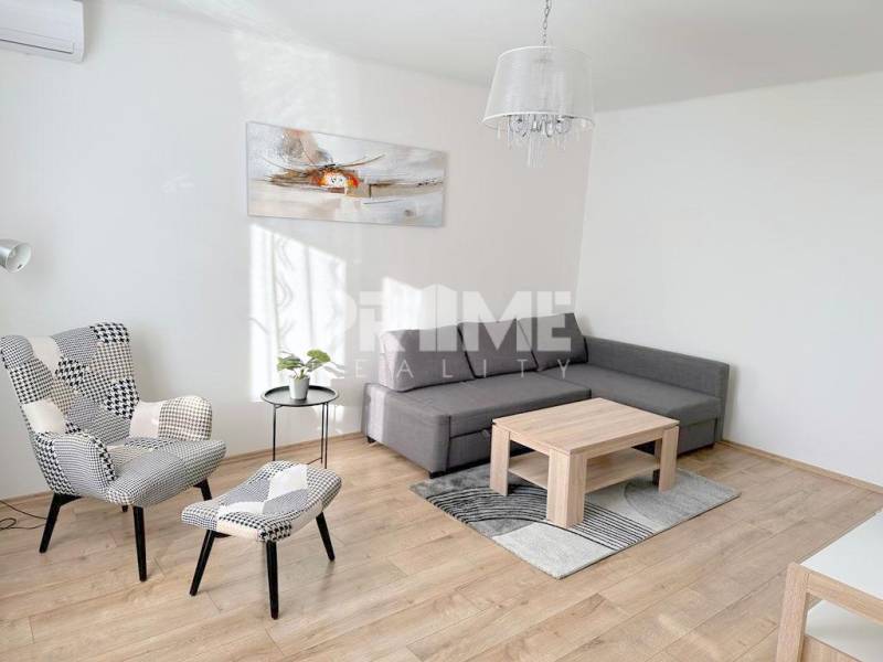 Krásny 2i byt, REKONŠTRUKCIA, BALKÓN, KLÍMA, Smolnícka ulica, Ružinov