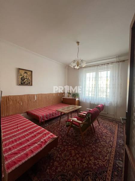 Priestranný 3i byt, loggia, zariadený, Sklenárova, Ružinov 