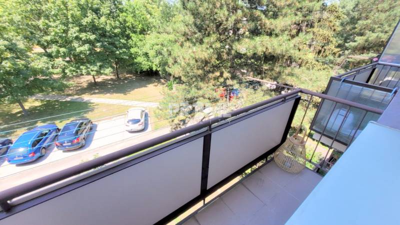 Krásny 2i byt, REKONŠTRUKCIA, BALKÓN, KLÍMA, Smolnícka ulica, Ružinov