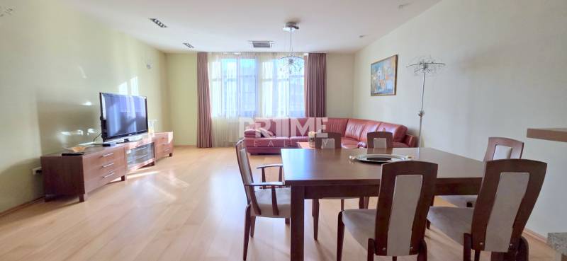 VEĽKOMETRÁŽNY 3i byt, 3 x NEPRIECHODNÁ IZBA, KLÍMA, BALKÓN, Nám.SNP