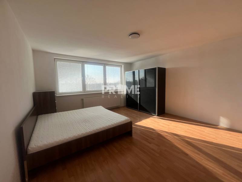 Priestranný 1i byt, zariadený, novostavba, Haanova, Petržalka