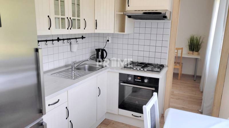 Krásny 2i byt, REKONŠTRUKCIA, BALKÓN, KLÍMA, Smolnícka ulica, Ružinov